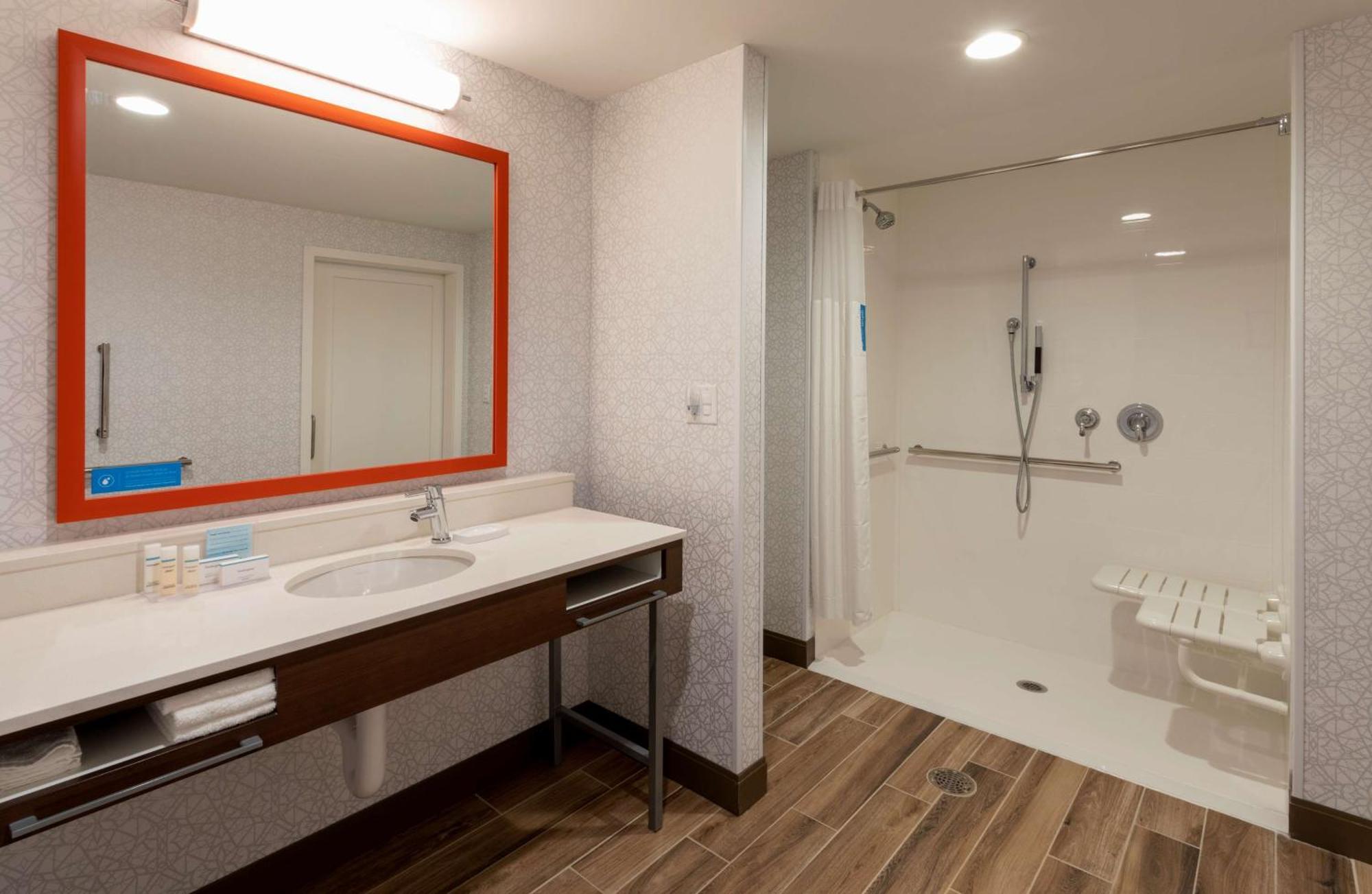 Hampton Inn Eden Prairie Minneapolis Exterior photo